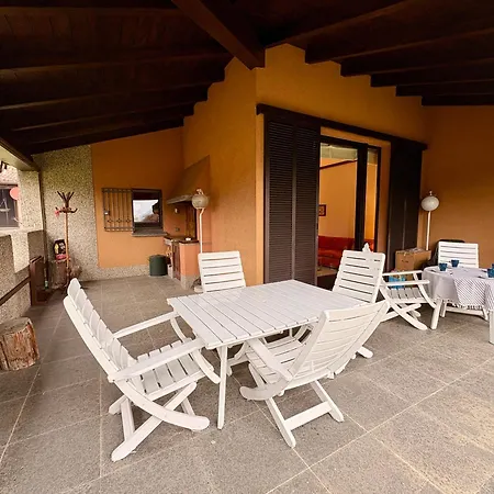 Vakantiehuis Oasi Lesia - La Casa Sul Con Privata E Piscina Vista *