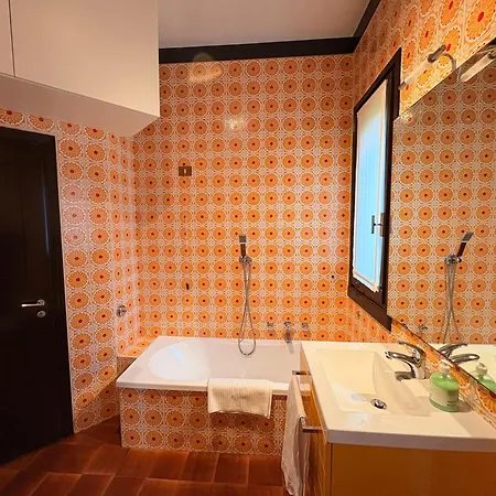 Dom wakacyjny Oasi Lesia - La Casa Sul Con Privata E Piscina Vista Lesa