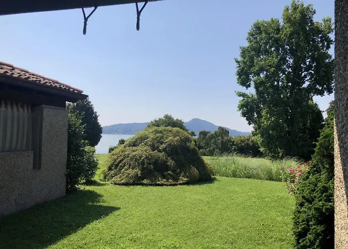 Oasi Lesia - La Casa Sul Con Privata E Piscina Vista Feriehus Lesa