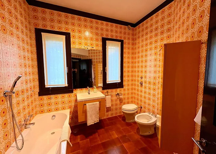 Oasi Lesia - La Casa Sul Con Privata E Piscina Vista 펜션 *